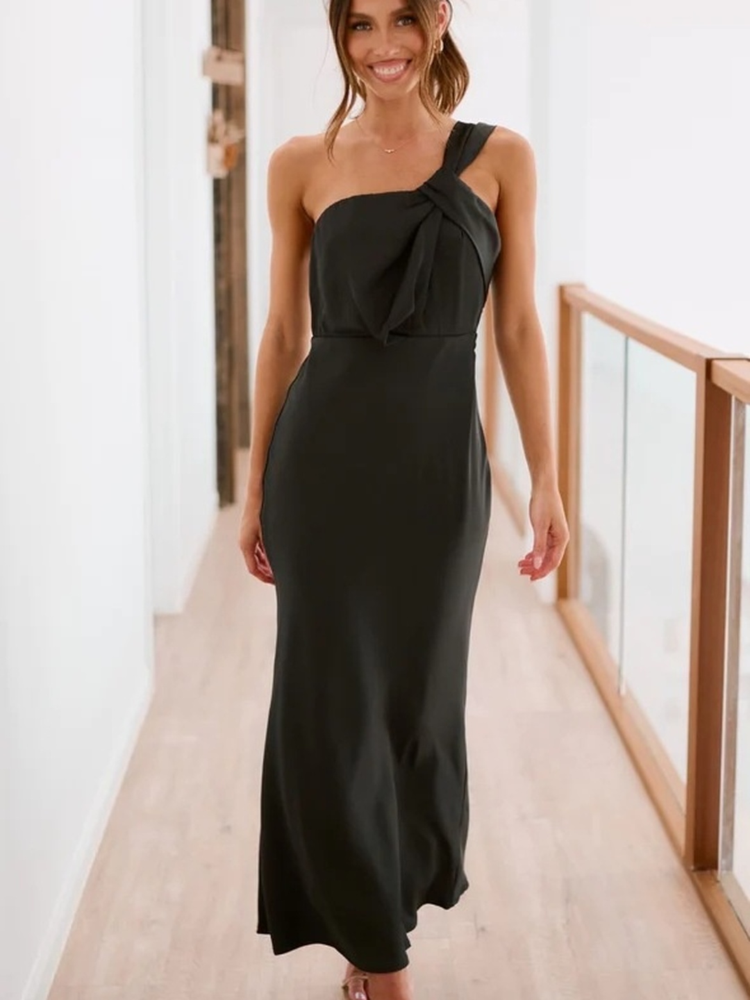 Black One Shoulder Knot Maxi Dress