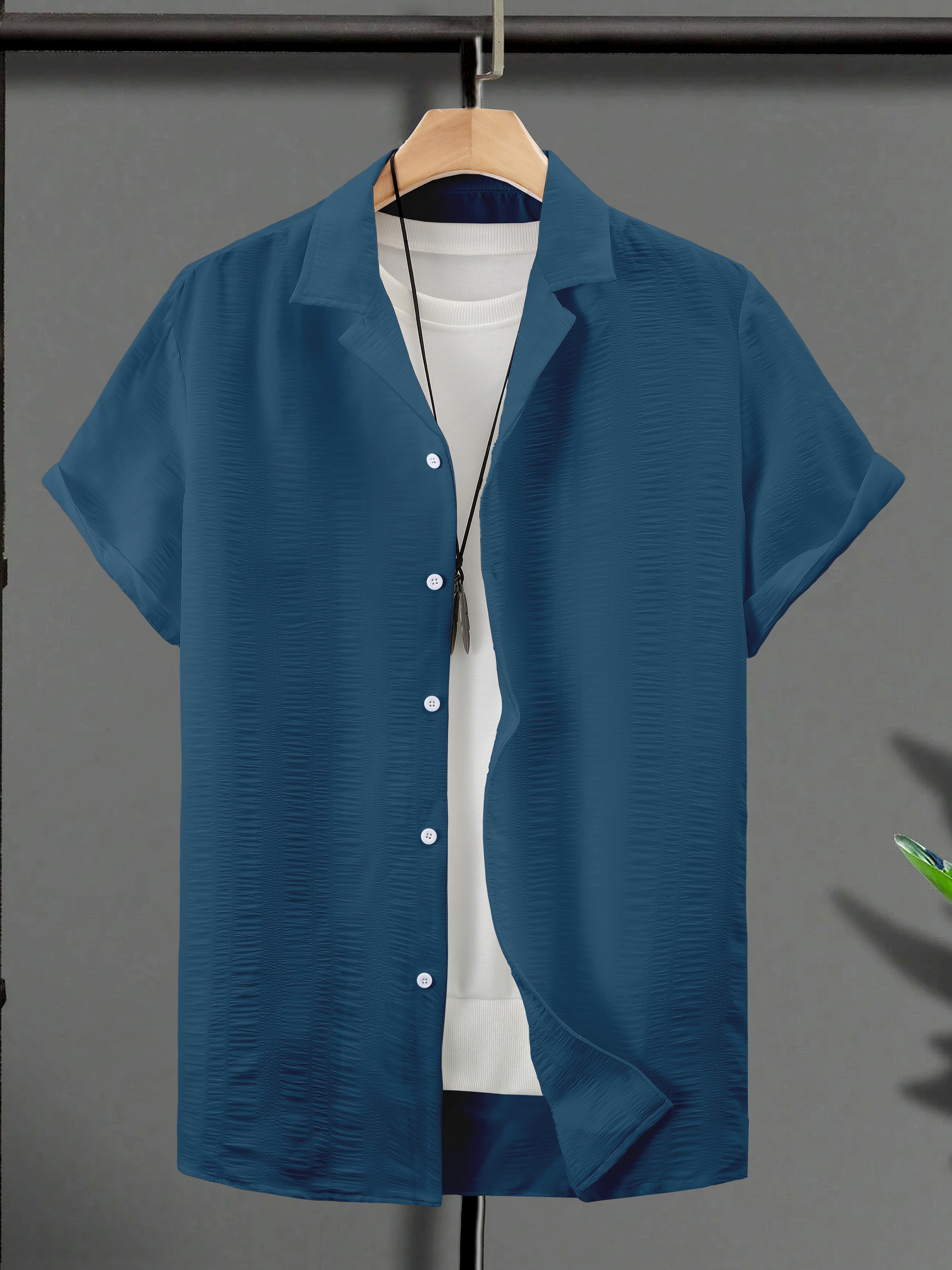 Men Textured Casual Shirt