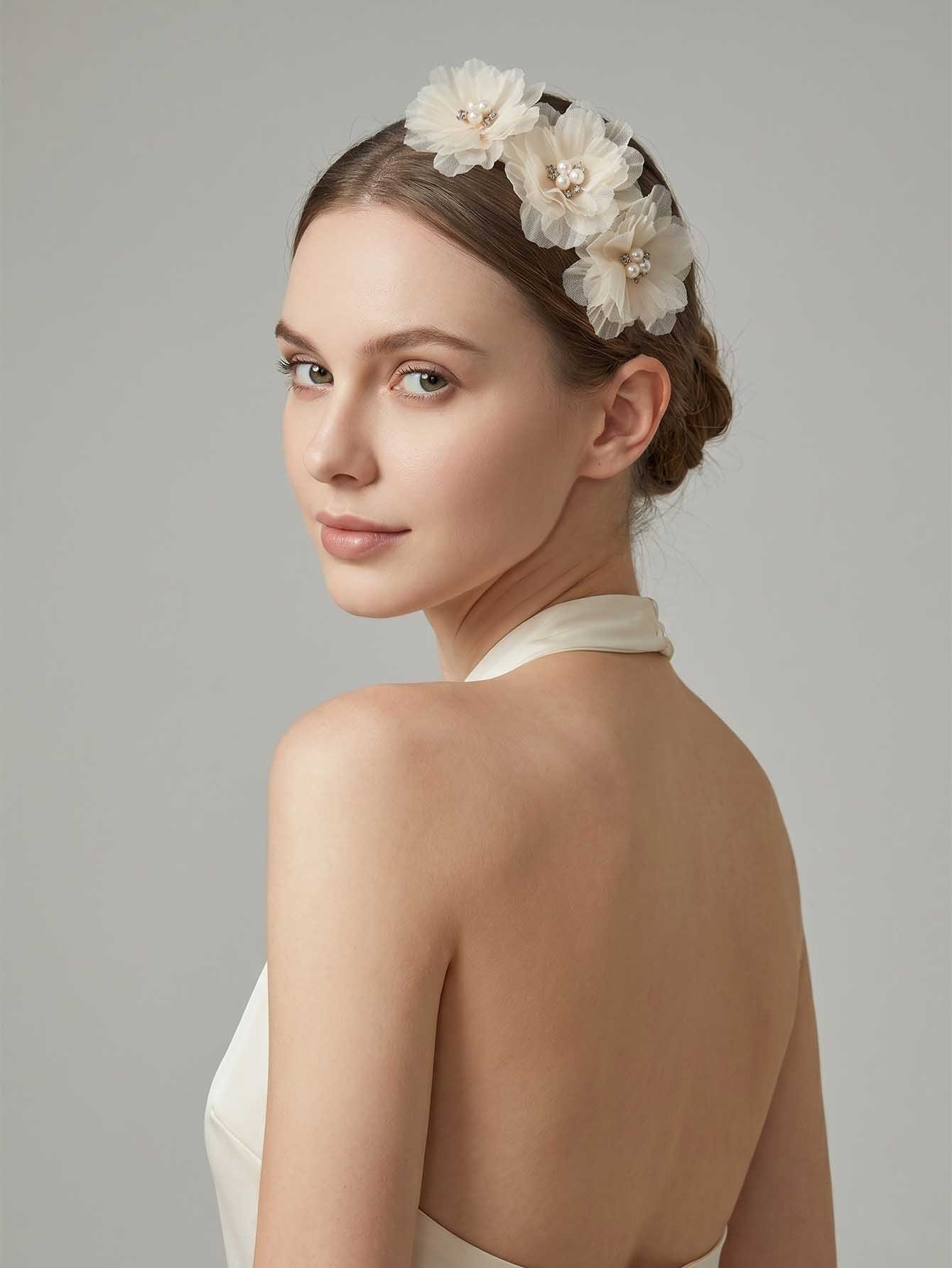 Off-White Floral Hair Clips