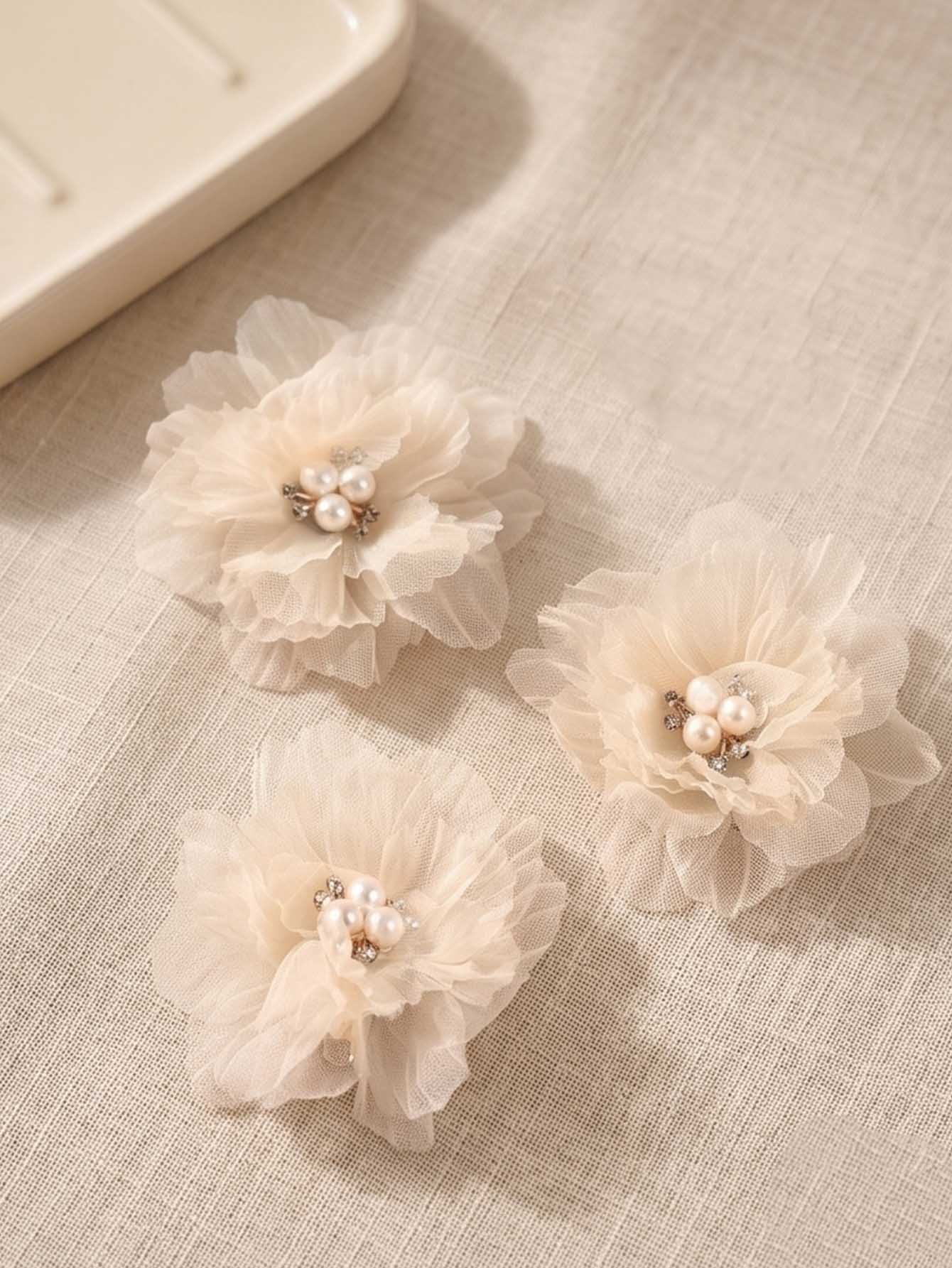 Off-White Floral Hair Clips