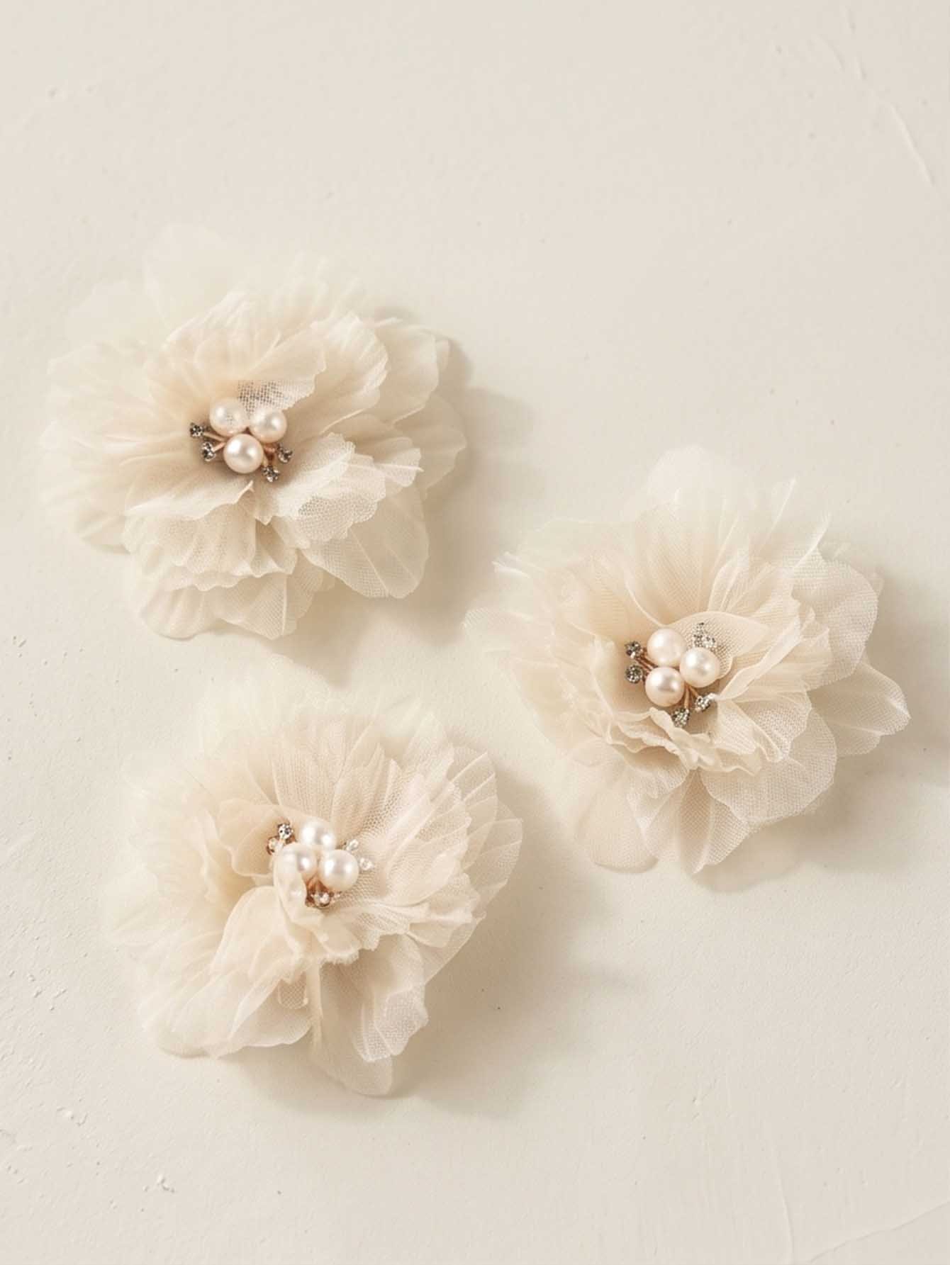 Off-White Floral Hair Clips