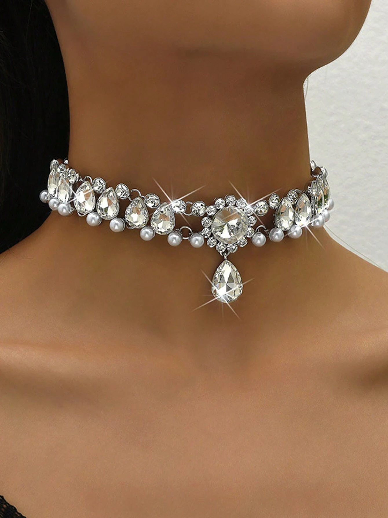 Faux Pearl Beaded Choker Necklace