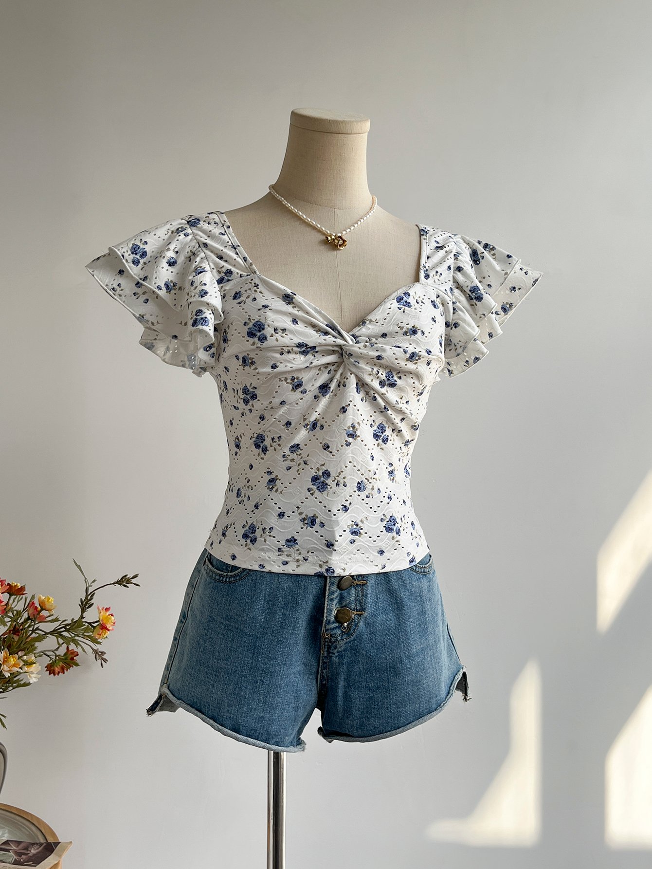 White Floral Short Sleeve Top