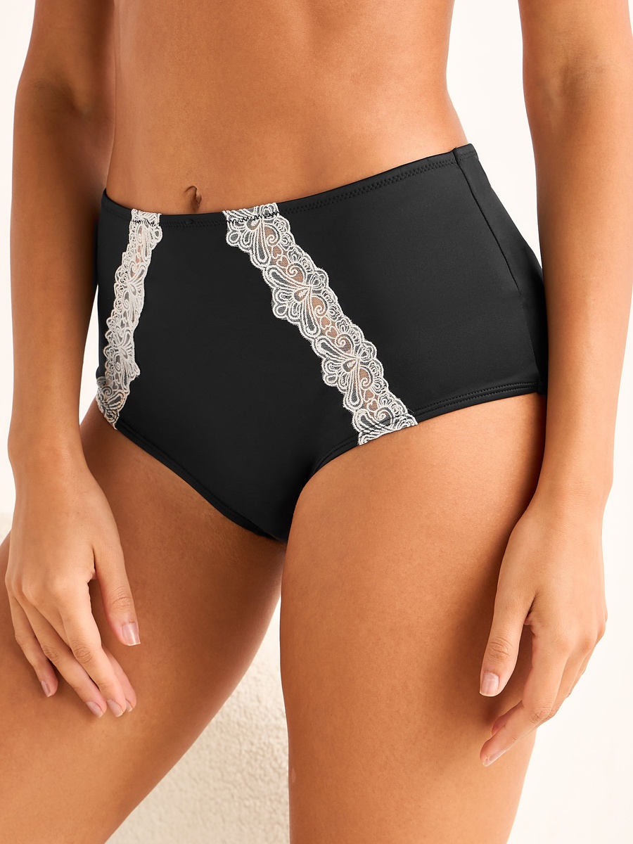 Briefs with Lace Trim
