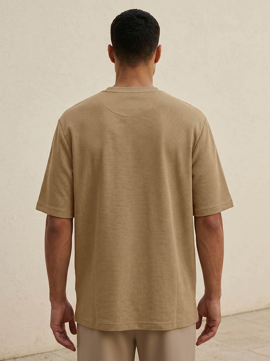 Men Slim Fit Crew Neck Short Sleeves Textured T-Shirt