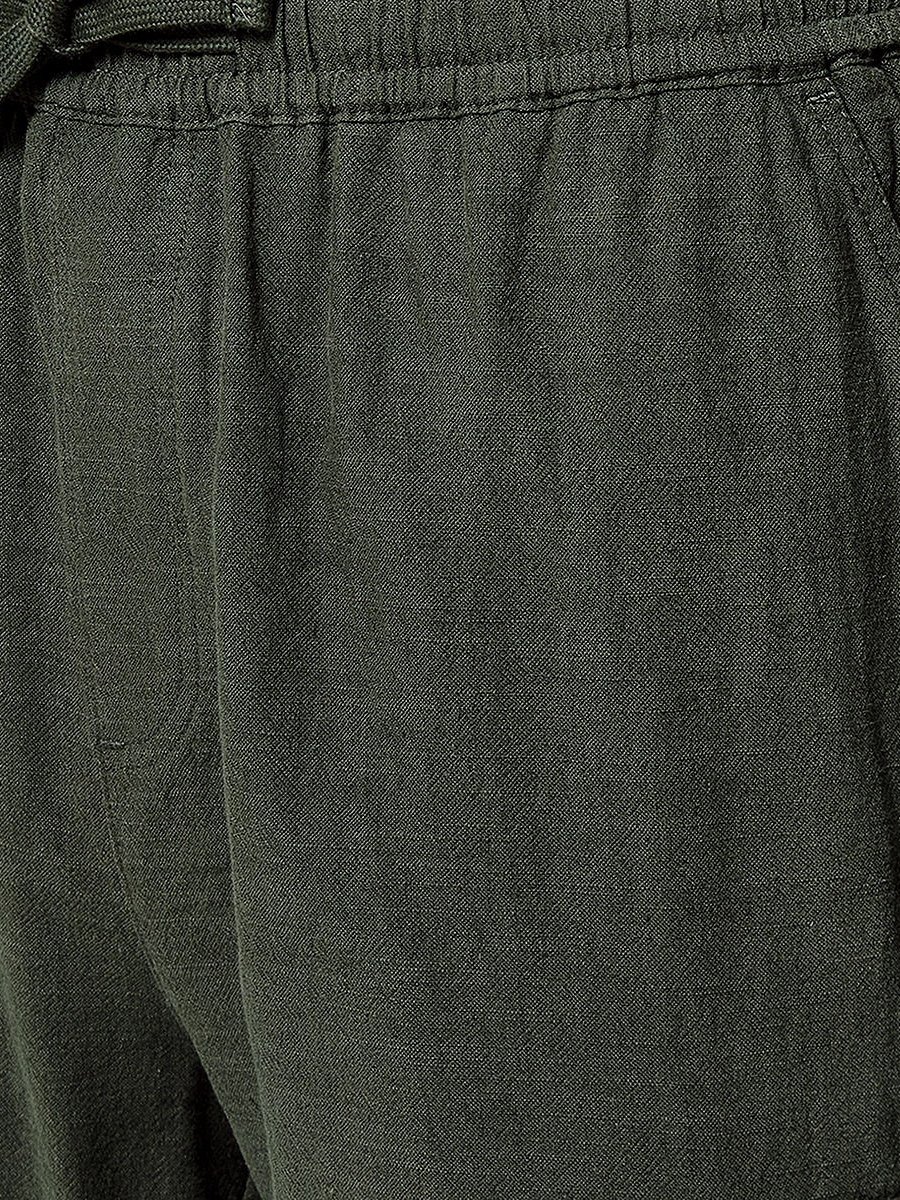 Men Regular Fit Linen Blend Cargo Shorts