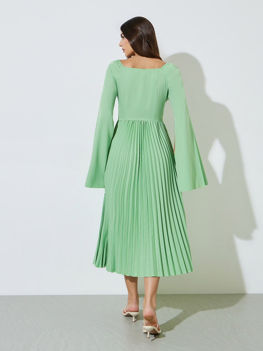 Green Cape Sleeves Pleated A-Line Midi Dress