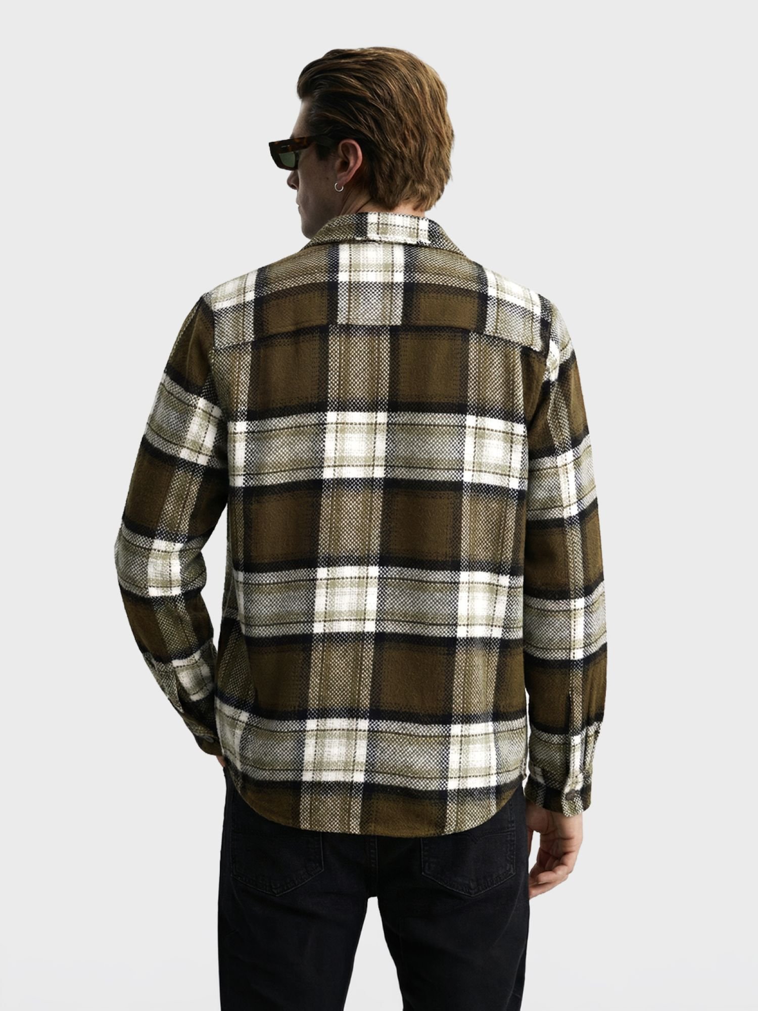 Men Regular Fit Checked Cutaway Collar Casual Overshirt