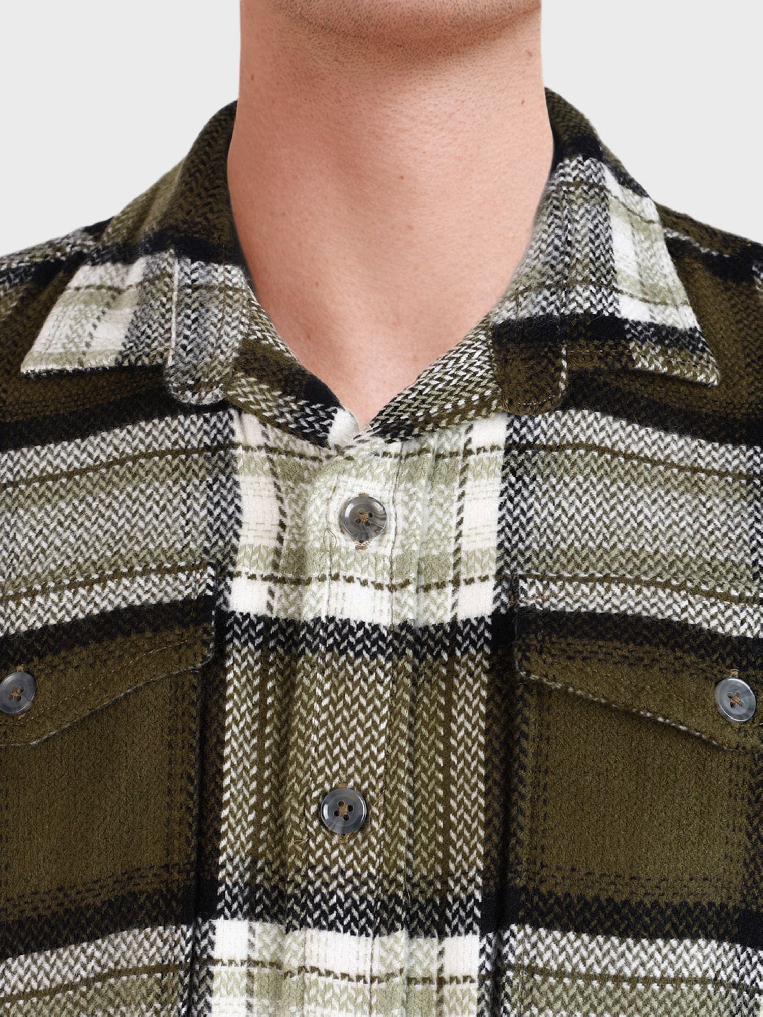 Men Regular Fit Checked Cutaway Collar Casual Overshirt