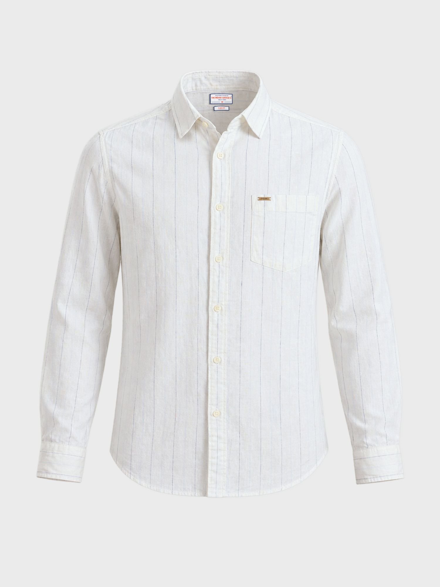 Men Regular Fit Striped Cutaway Collar Casual Shirt