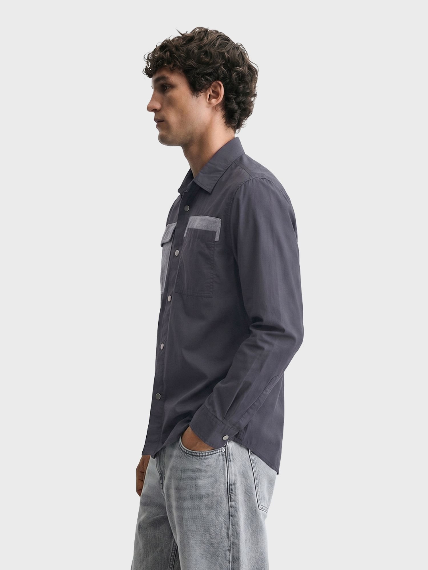 Men Regular Fit Solid Cutaway Collar Casual Overshirt