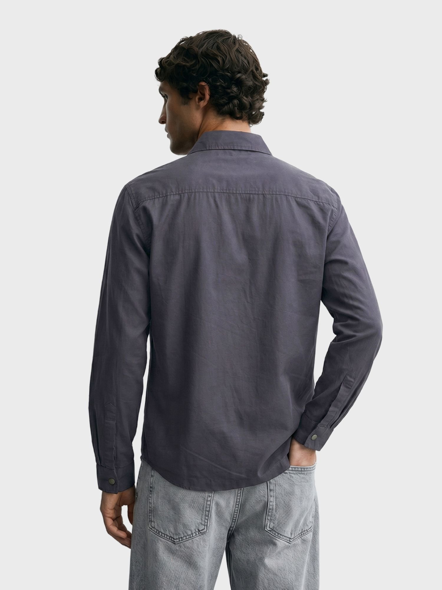 Men Regular Fit Solid Cutaway Collar Casual Overshirt