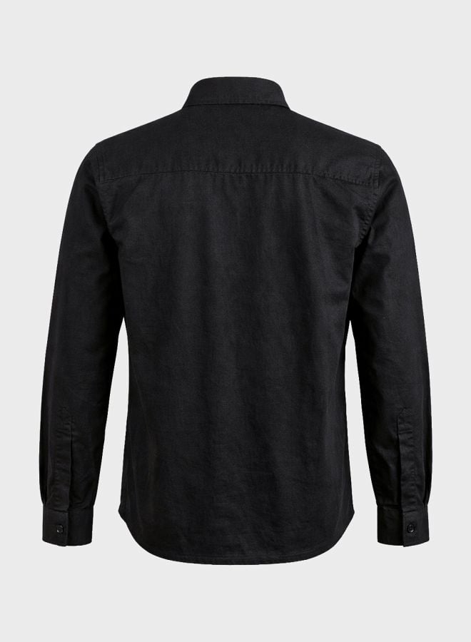 Men Regular Fit Solid Cutaway Collar Casual Shirt