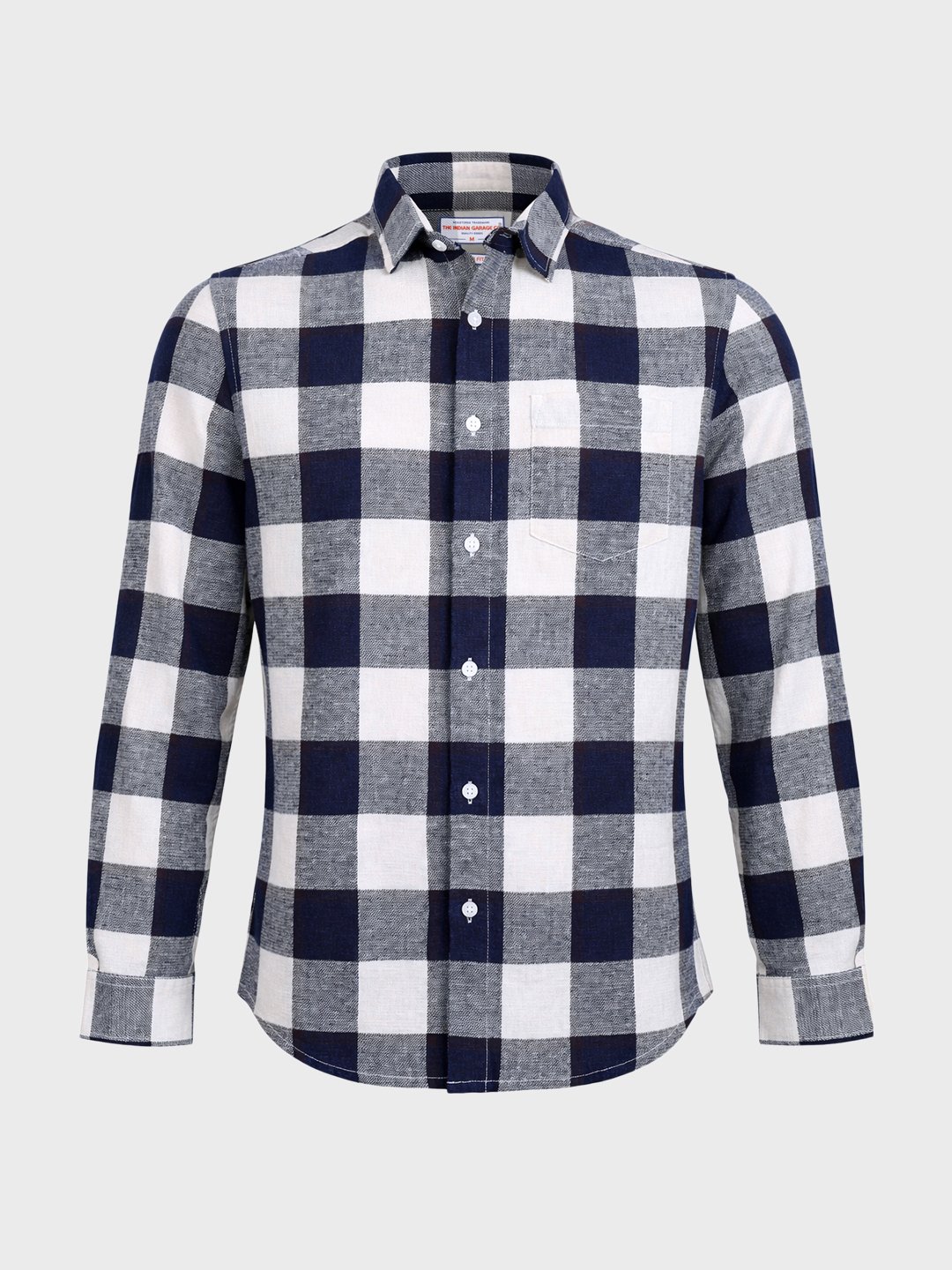 Men Slim Fit Checked Cutaway Collar Casual Shirt