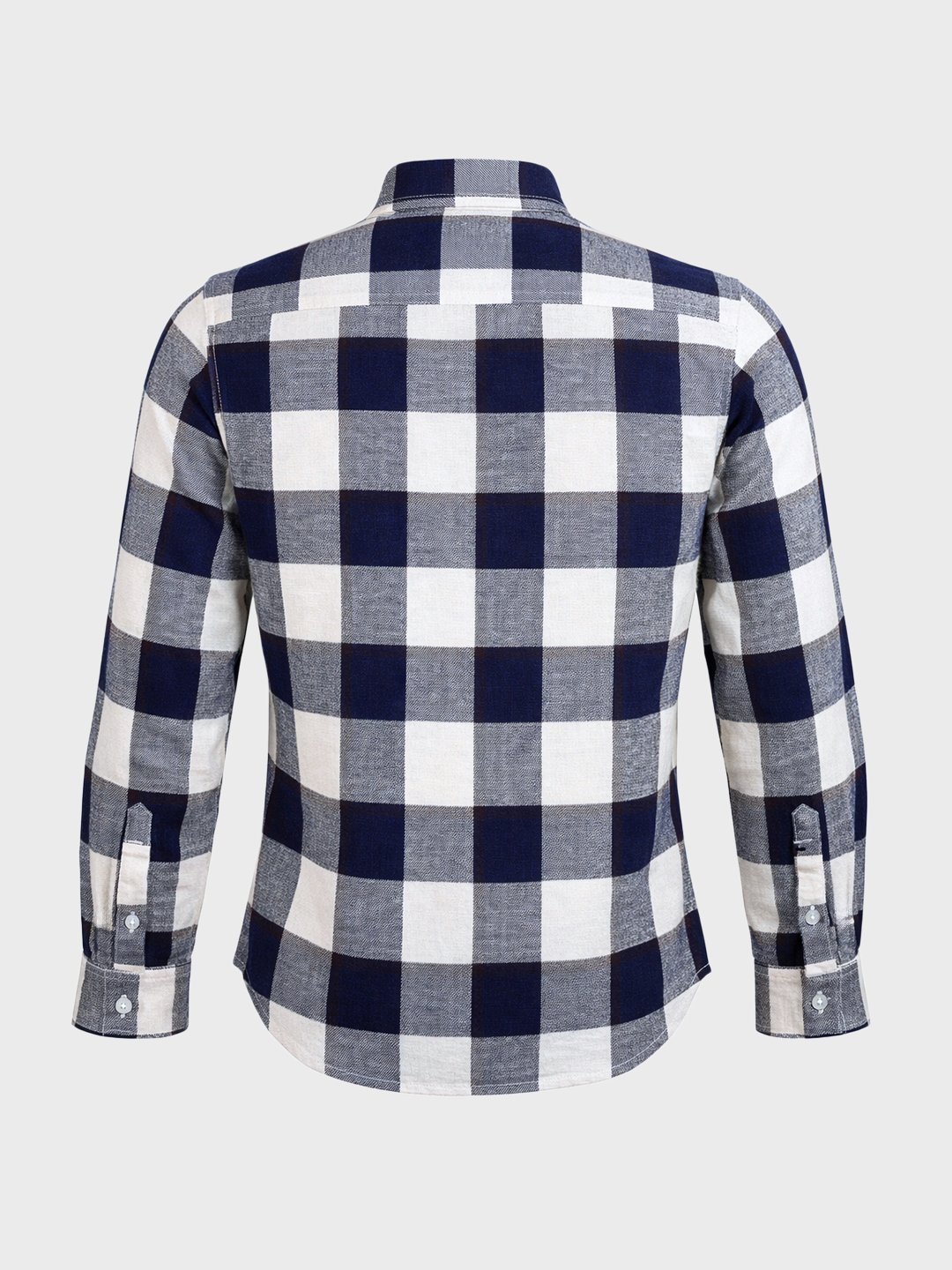 Men Slim Fit Checked Cutaway Collar Casual Shirt