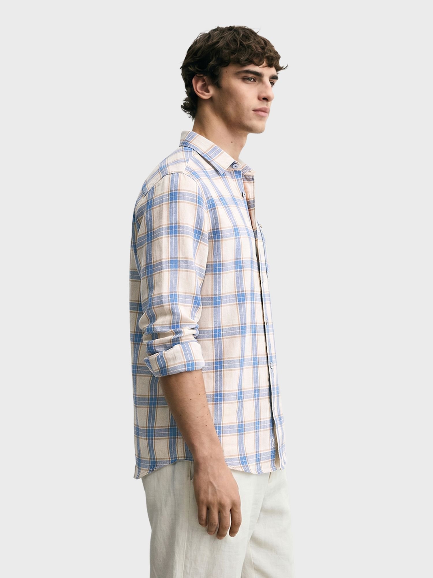 Men Regular Fit Checked Cutaway Collar Casual Shirt