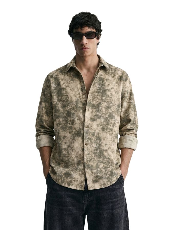 Men Regular Fit Printed Cutaway Collar Casual Shirt