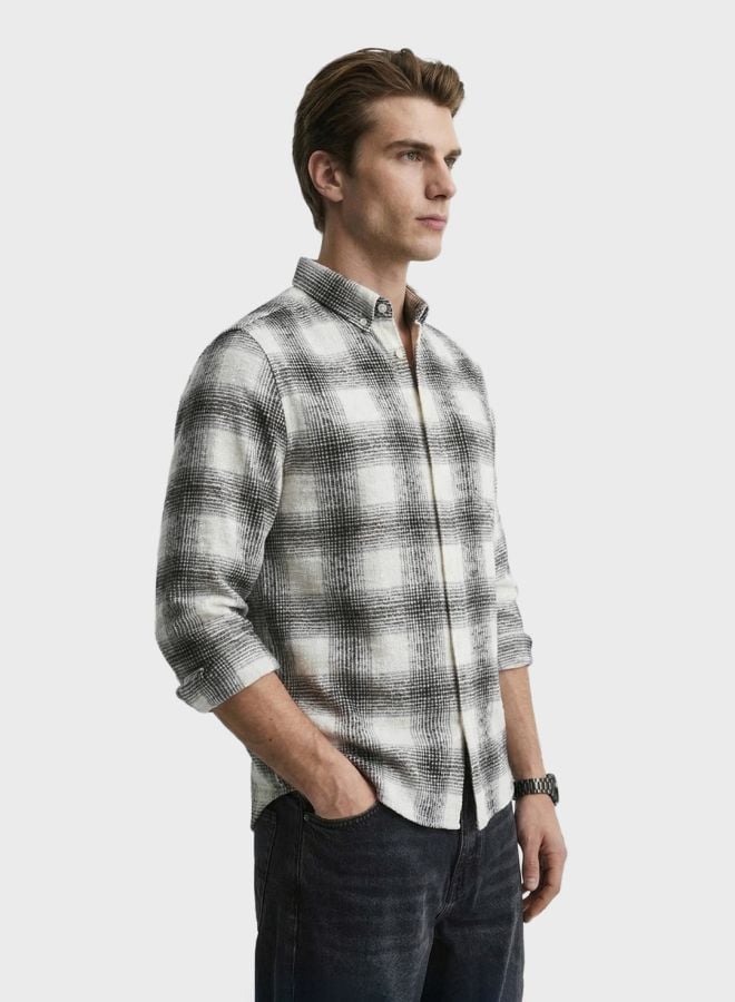 Men Slim Fit Checked Button-Down Collar Casual Shirt