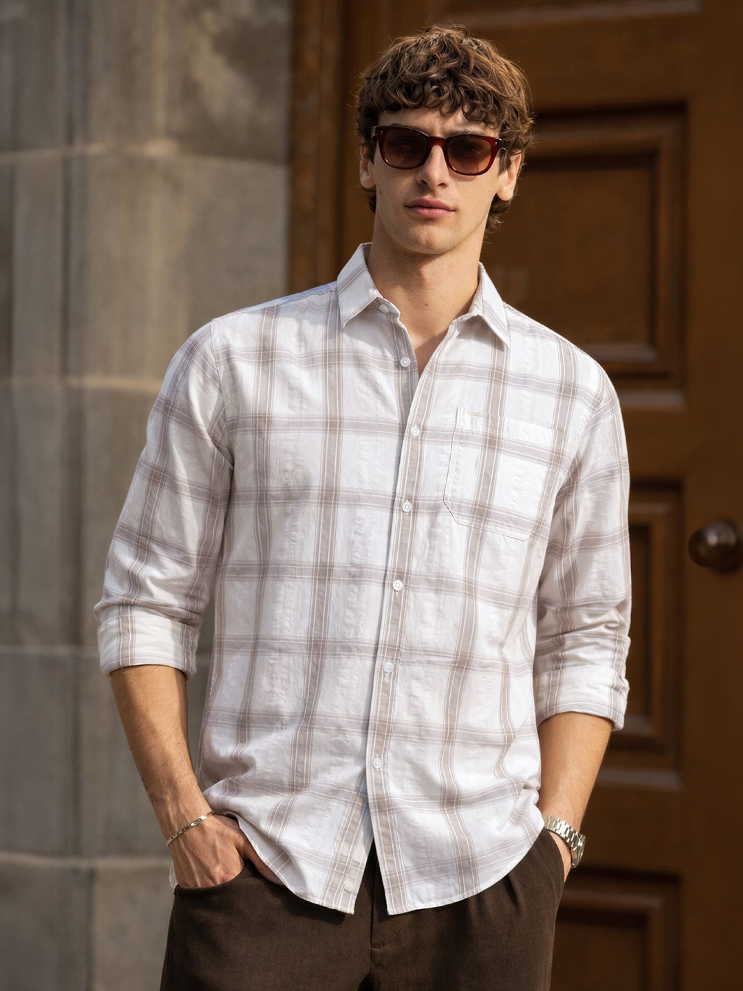 Men Regular Fit Checked Cutaway Collar Casual Shirt