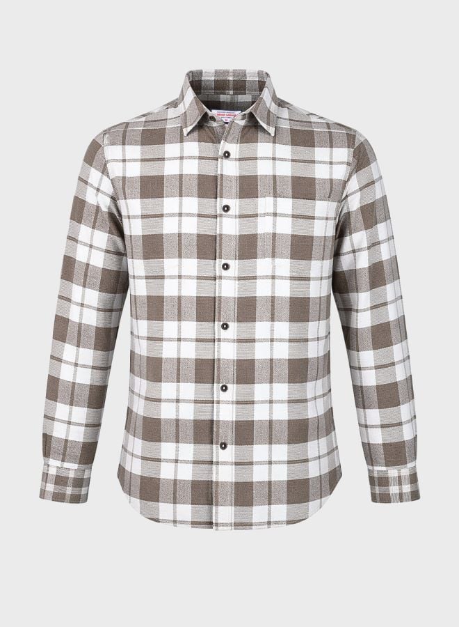 Men Regular Fit Checked Cutaway Collar Casual Shirt
