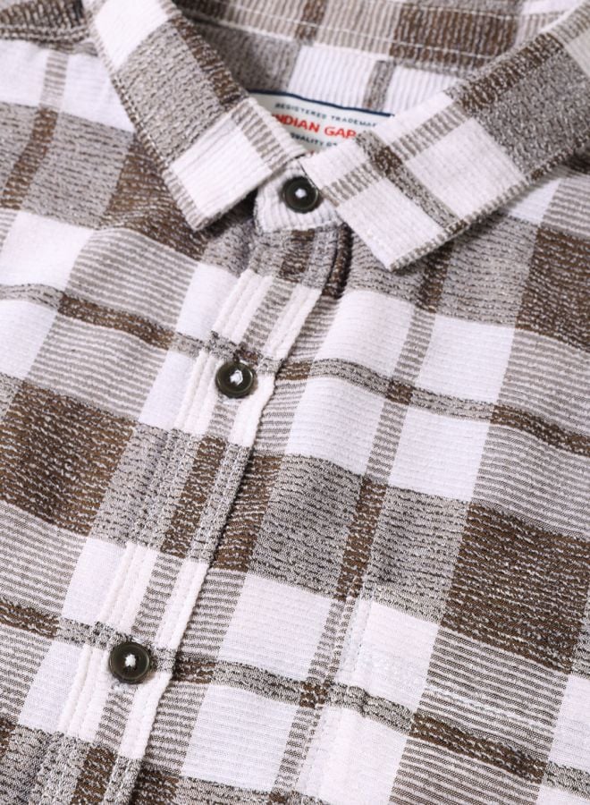 Men Regular Fit Checked Cutaway Collar Casual Shirt