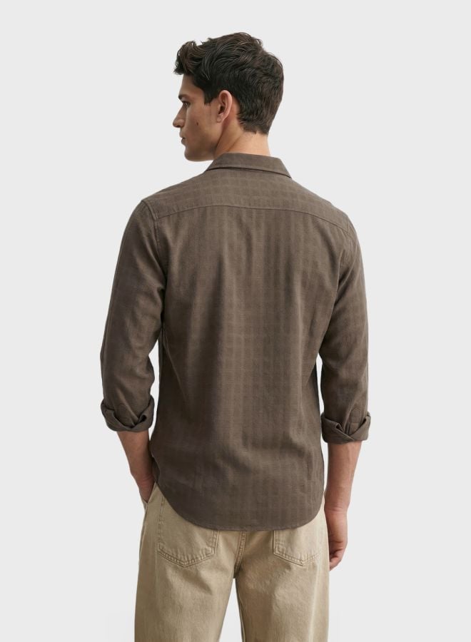 Men Slim Fit Textured Cutaway Collar Casual Shirt