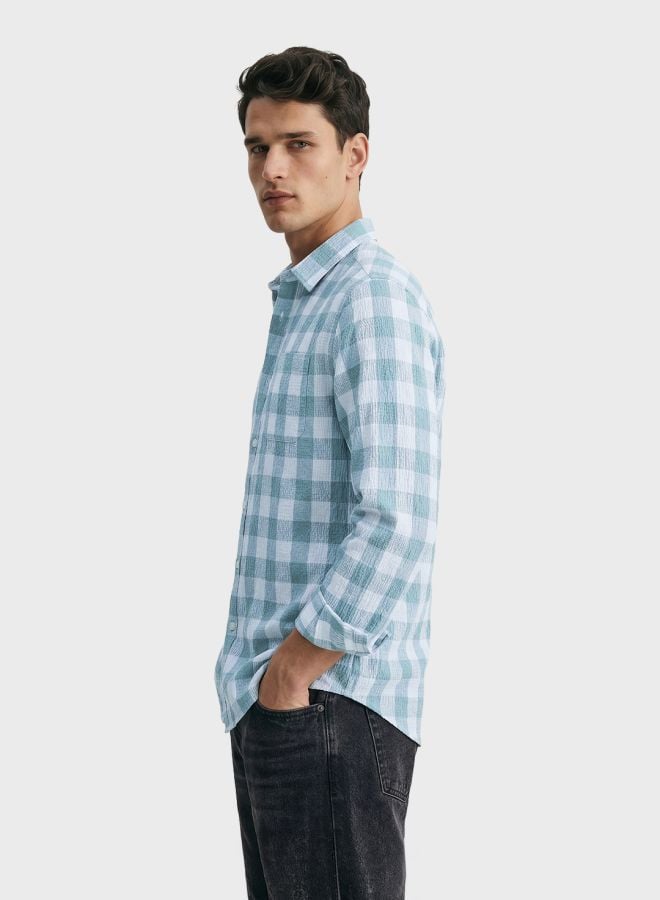 Men Slim Fit Checked Cutaway Collar Casual Shirt
