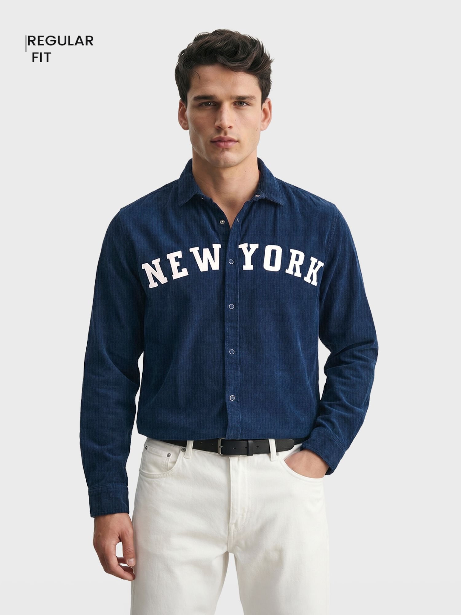 Men Regular Fit Solid Cutaway Collar Casual Shirt