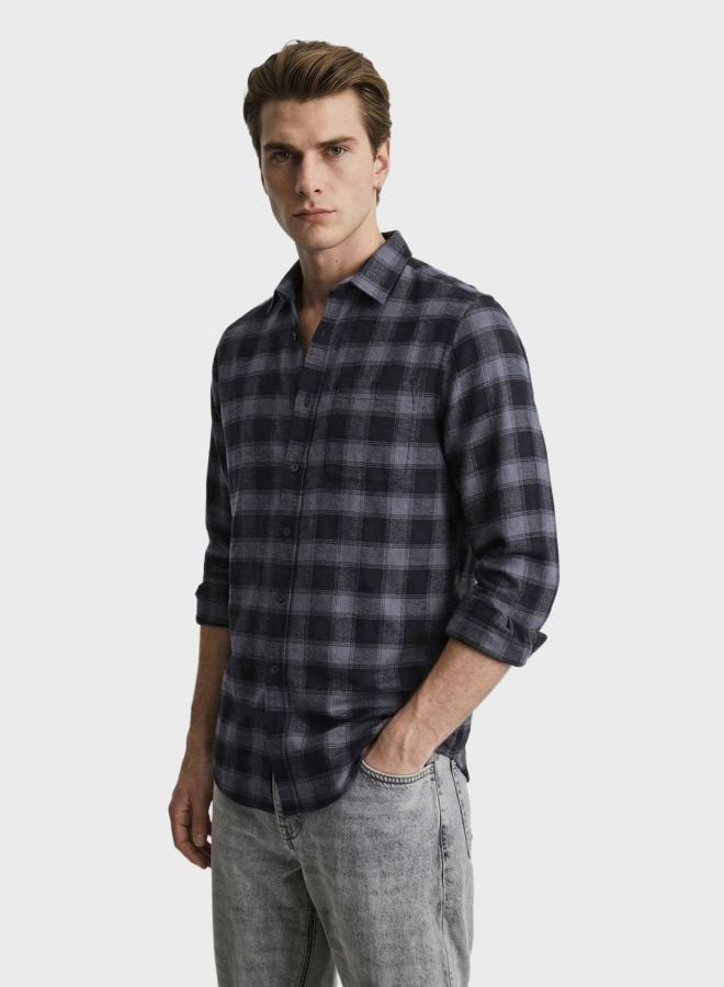 Men Slim Fit Checked Cutaway Collar Casual Shirt