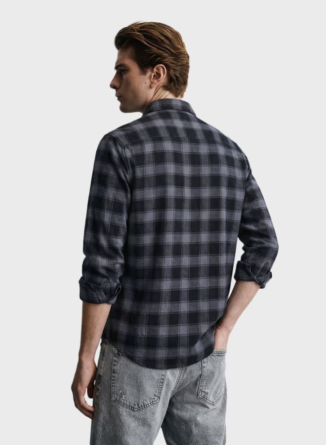 Men Slim Fit Checked Cutaway Collar Casual Shirt