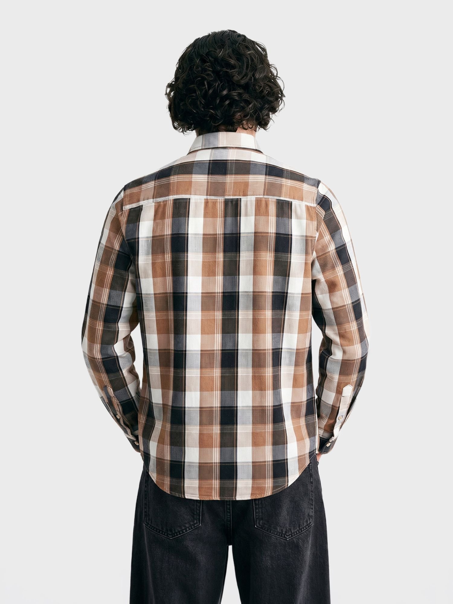 Men Slim Fit Checked Button-down Collar Casual Shirt