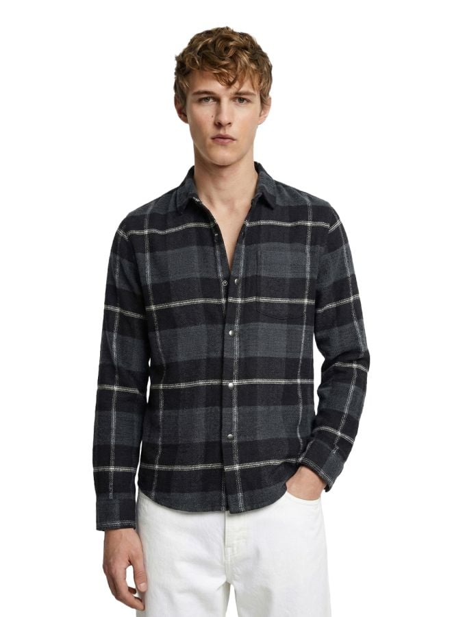 Men Regular Fit Checked Cutaway Collar Casual Overshirt