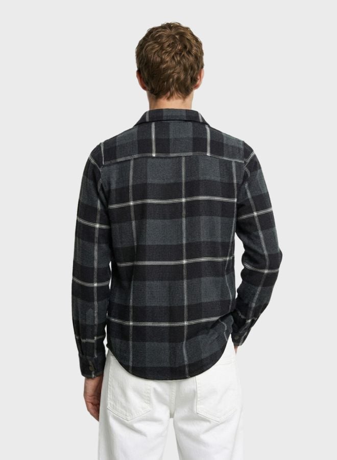 Men Regular Fit Checked Cutaway Collar Casual Overshirt