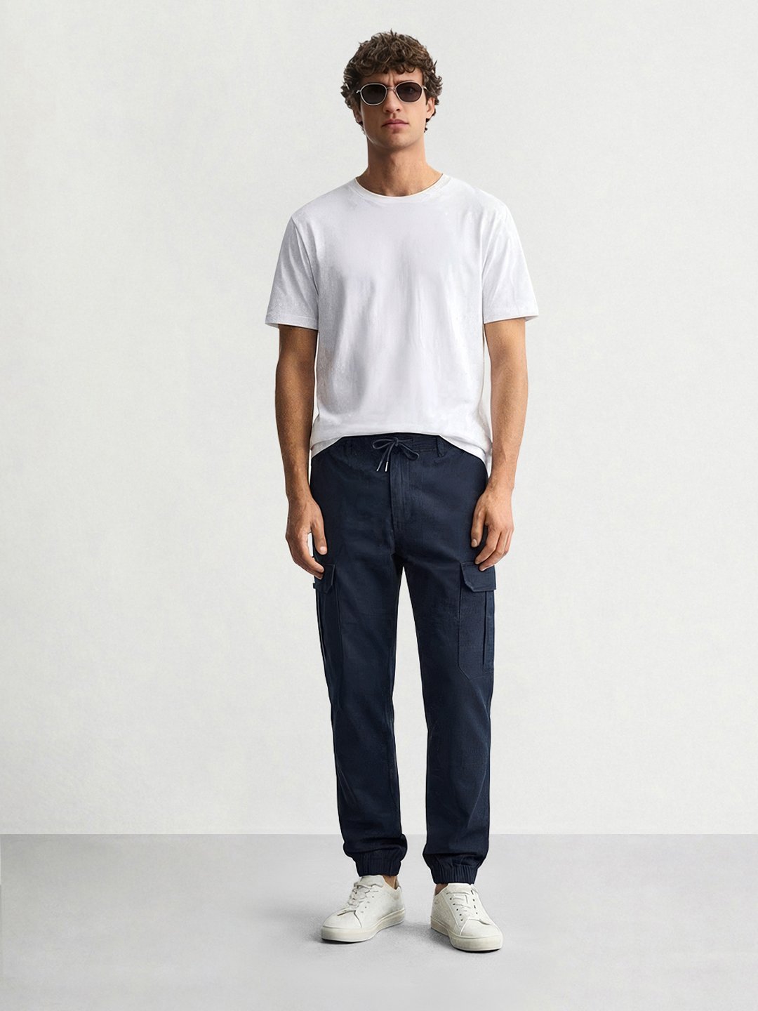 Men Regular Fit Solid Cargo Joggers