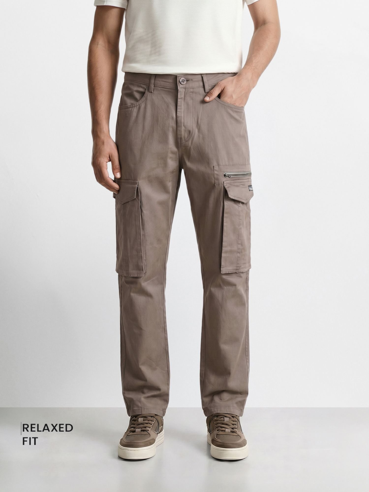 Men Relaxed Fit Solid Cargo