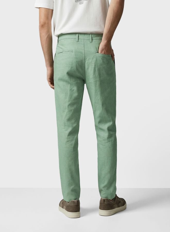 Men Slim Fit Solid Chinos