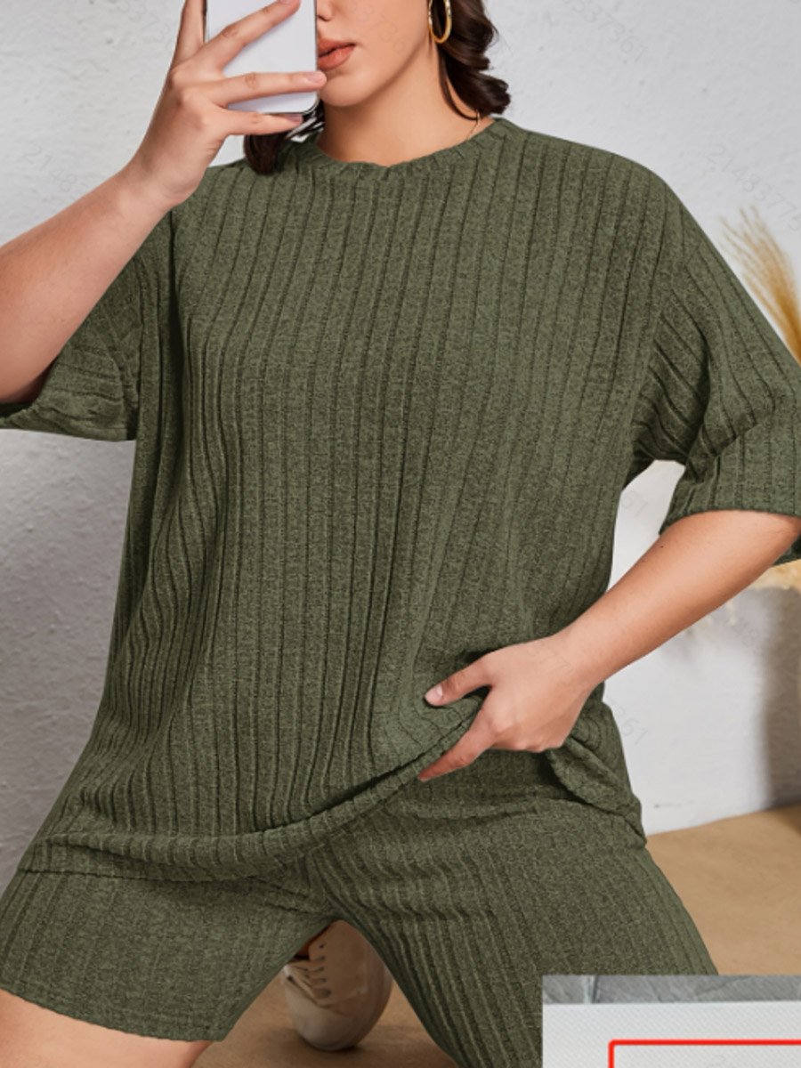 Plus Size Green Textured T-Shirt and Shorts Pyjama Set