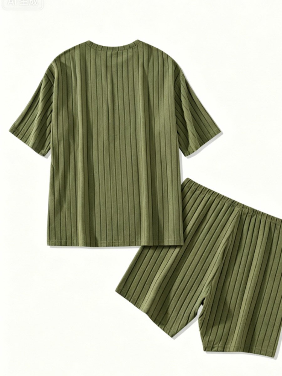 Plus Size Green Textured T-Shirt and Shorts Pyjama Set