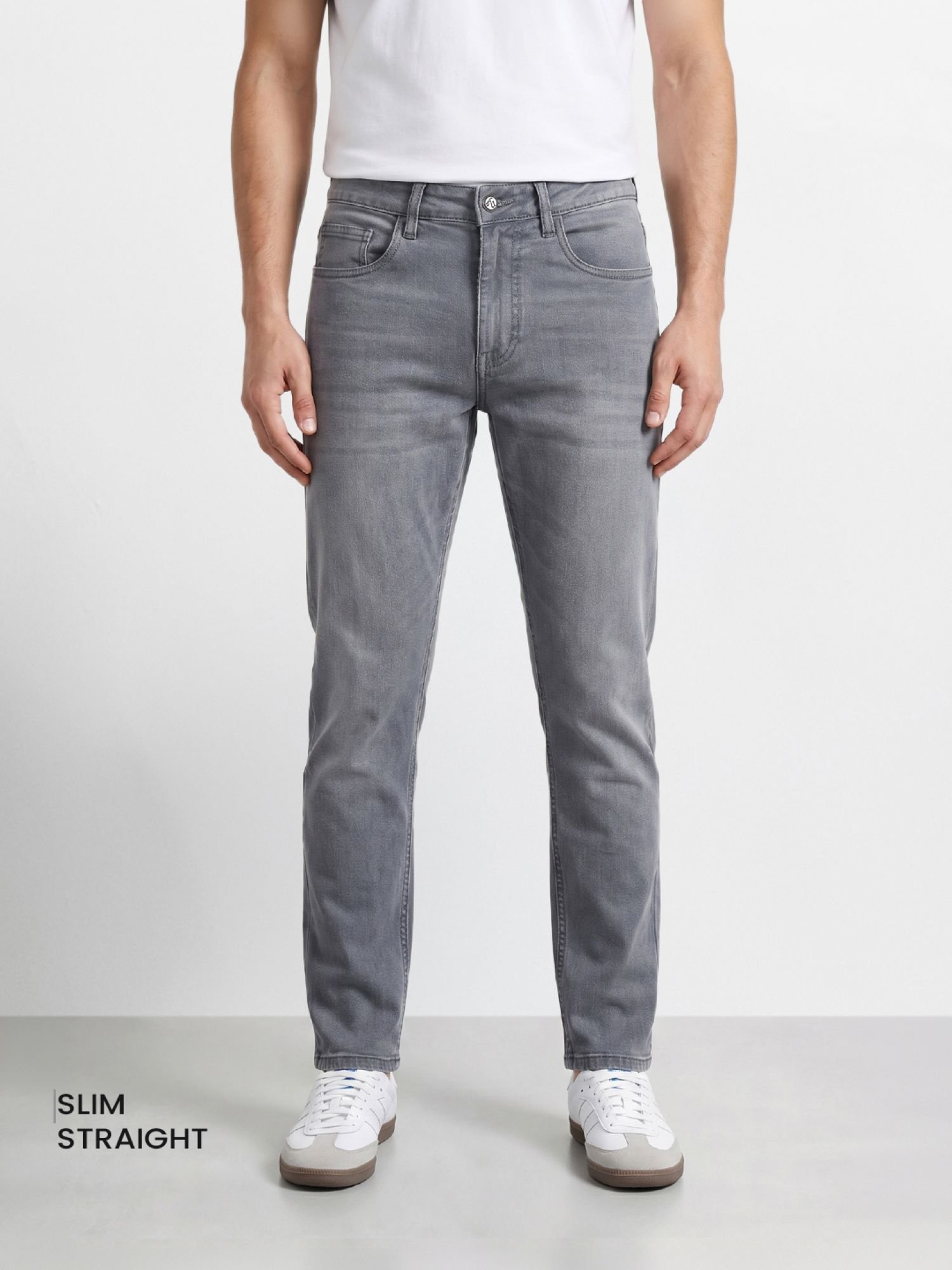 Men Slim Fit Solid Jeans