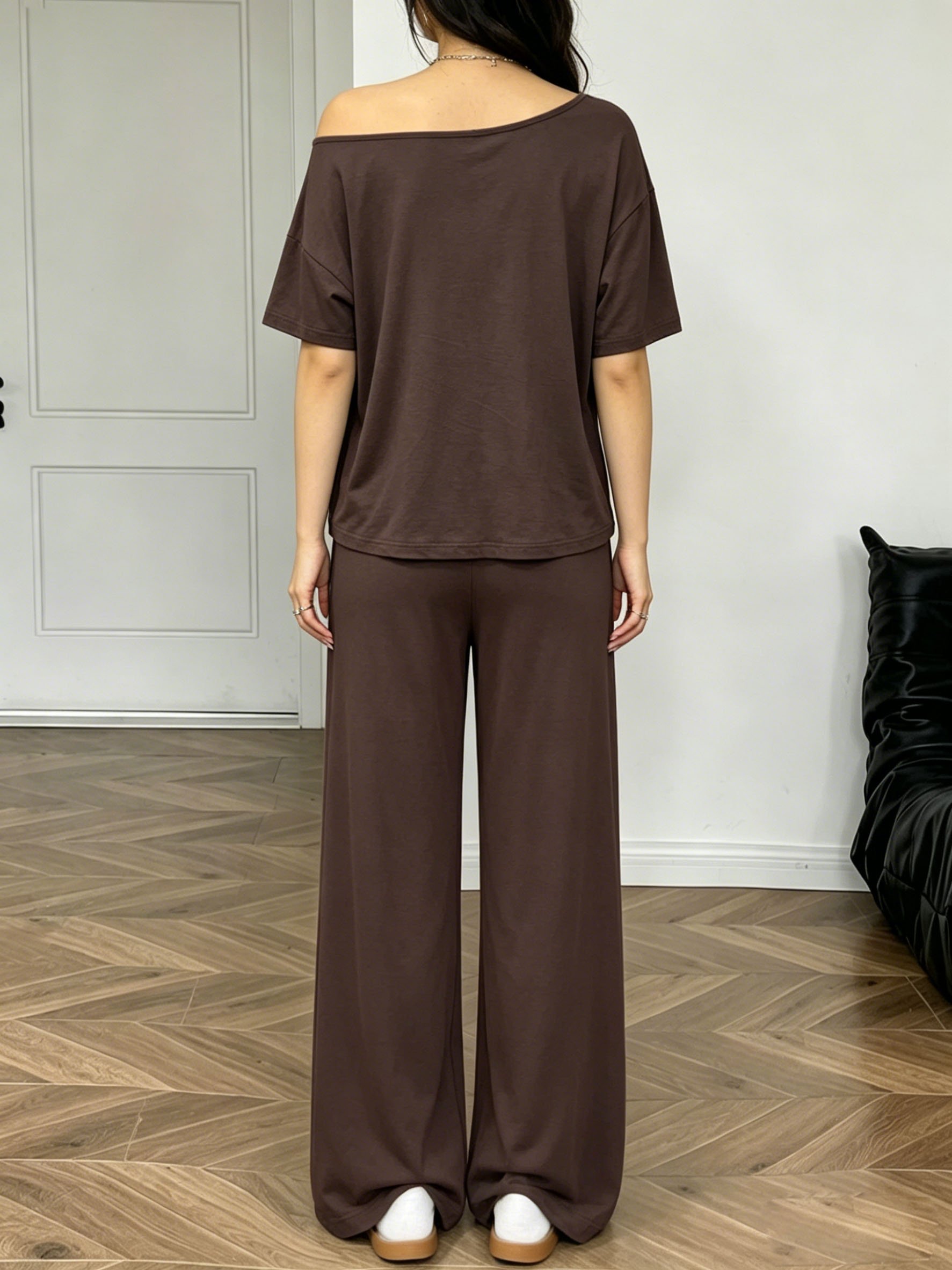 Brown Solid T-Shirt and Straight Leg Co-Ords