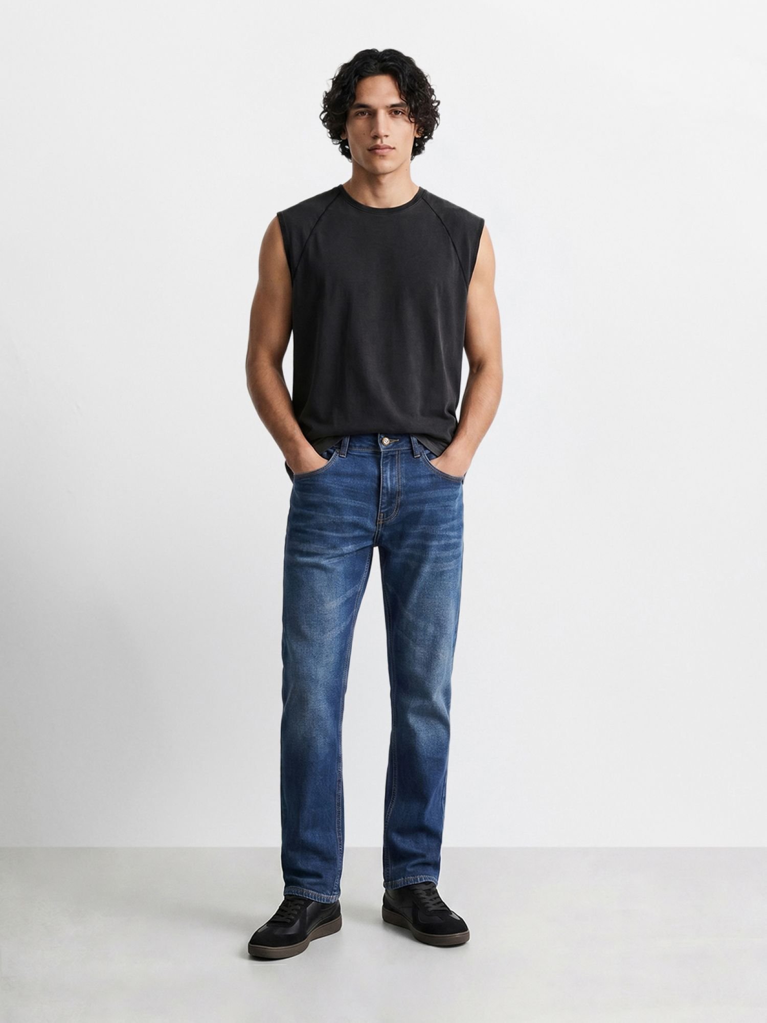 Men Regular Straight Fit Solid Jeans
