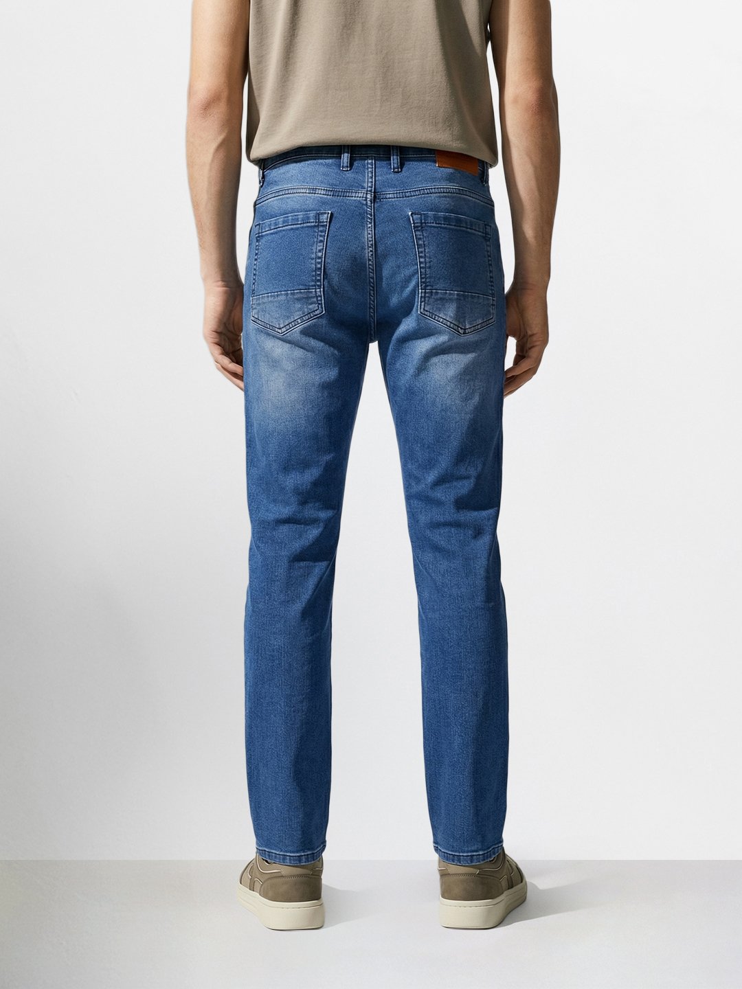 Men Slim Straight Fit Solid Jeans