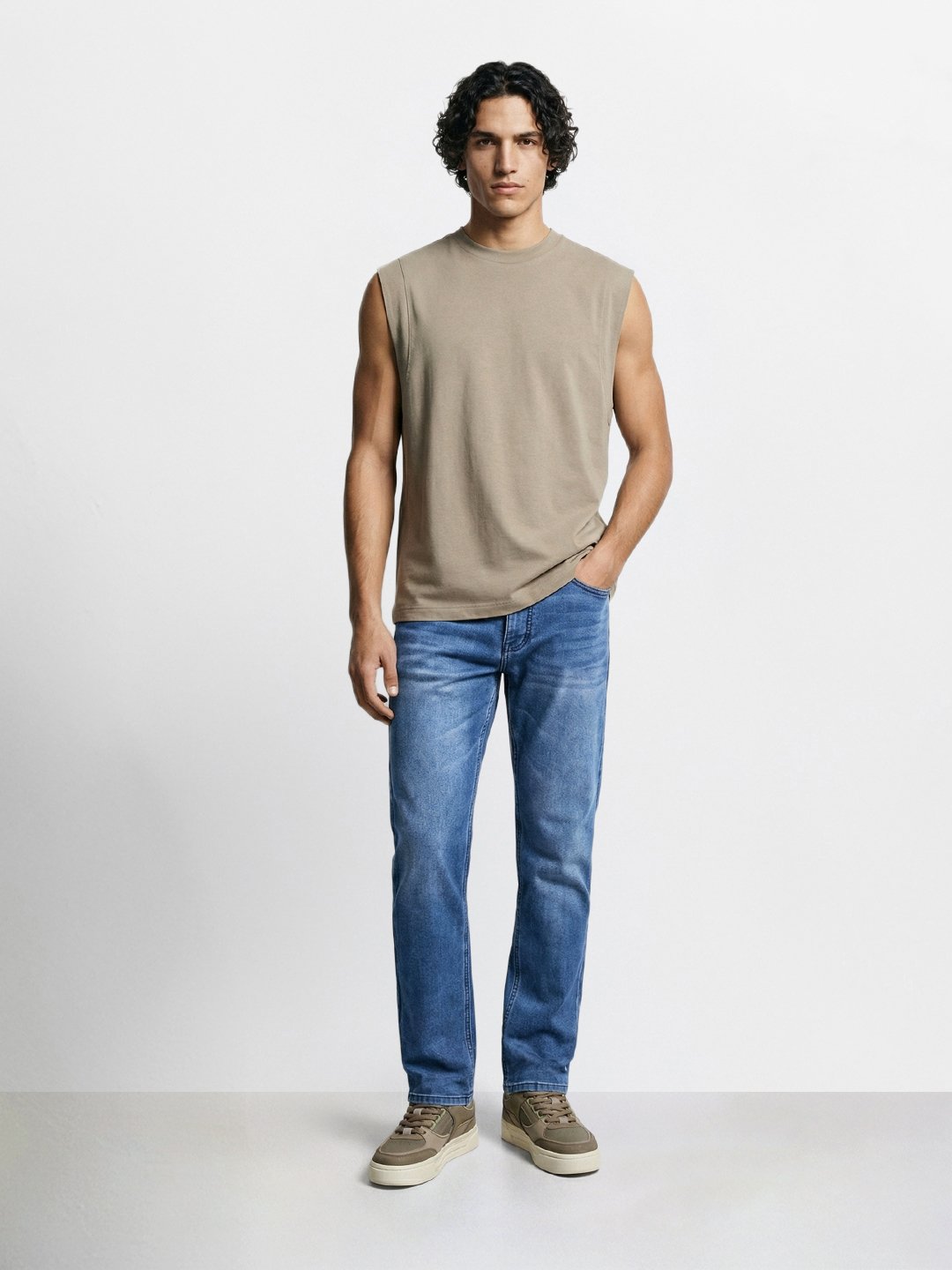 Men Slim Straight Fit Solid Jeans