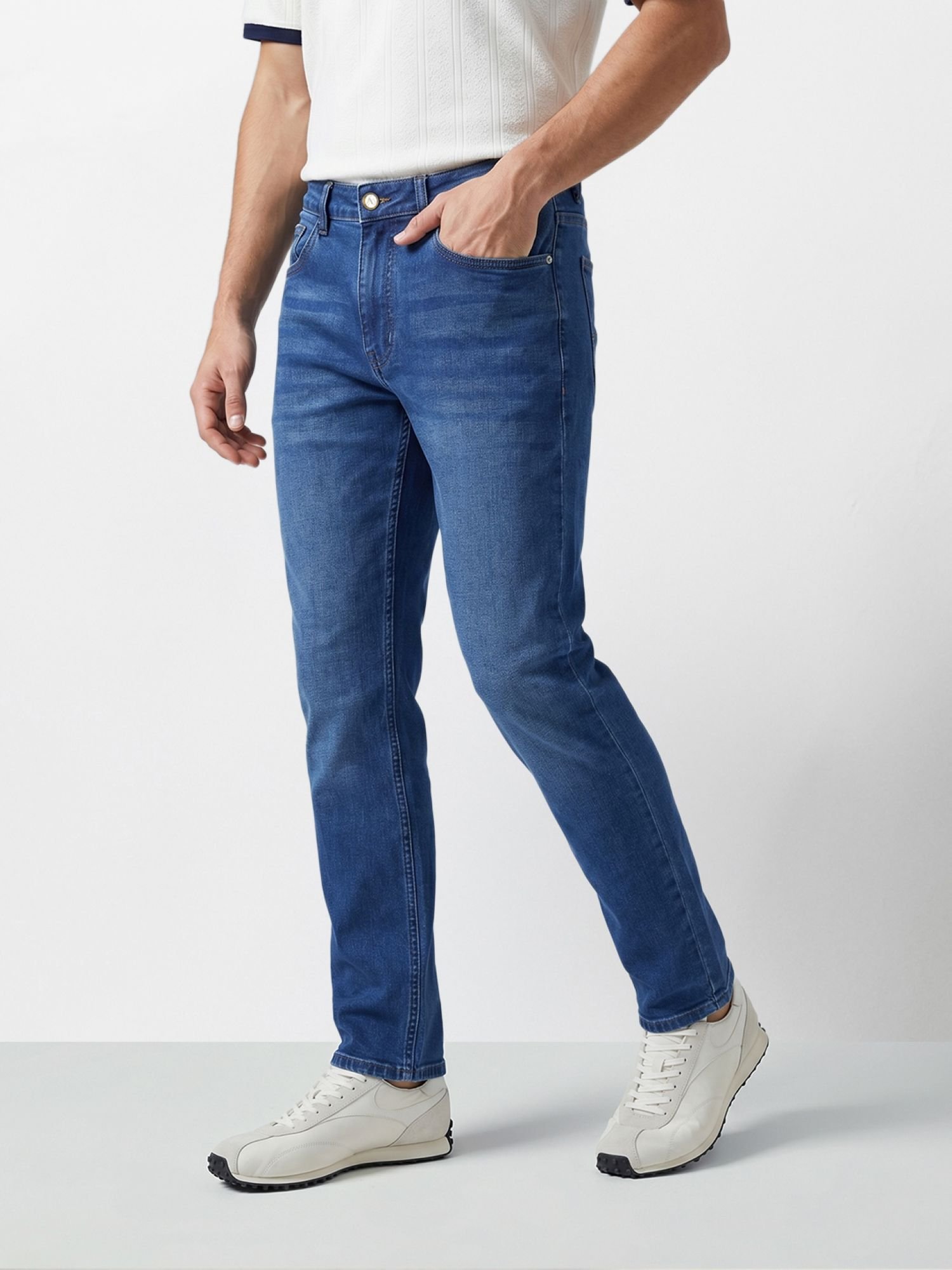 Men Slim Fit Solid Jeans