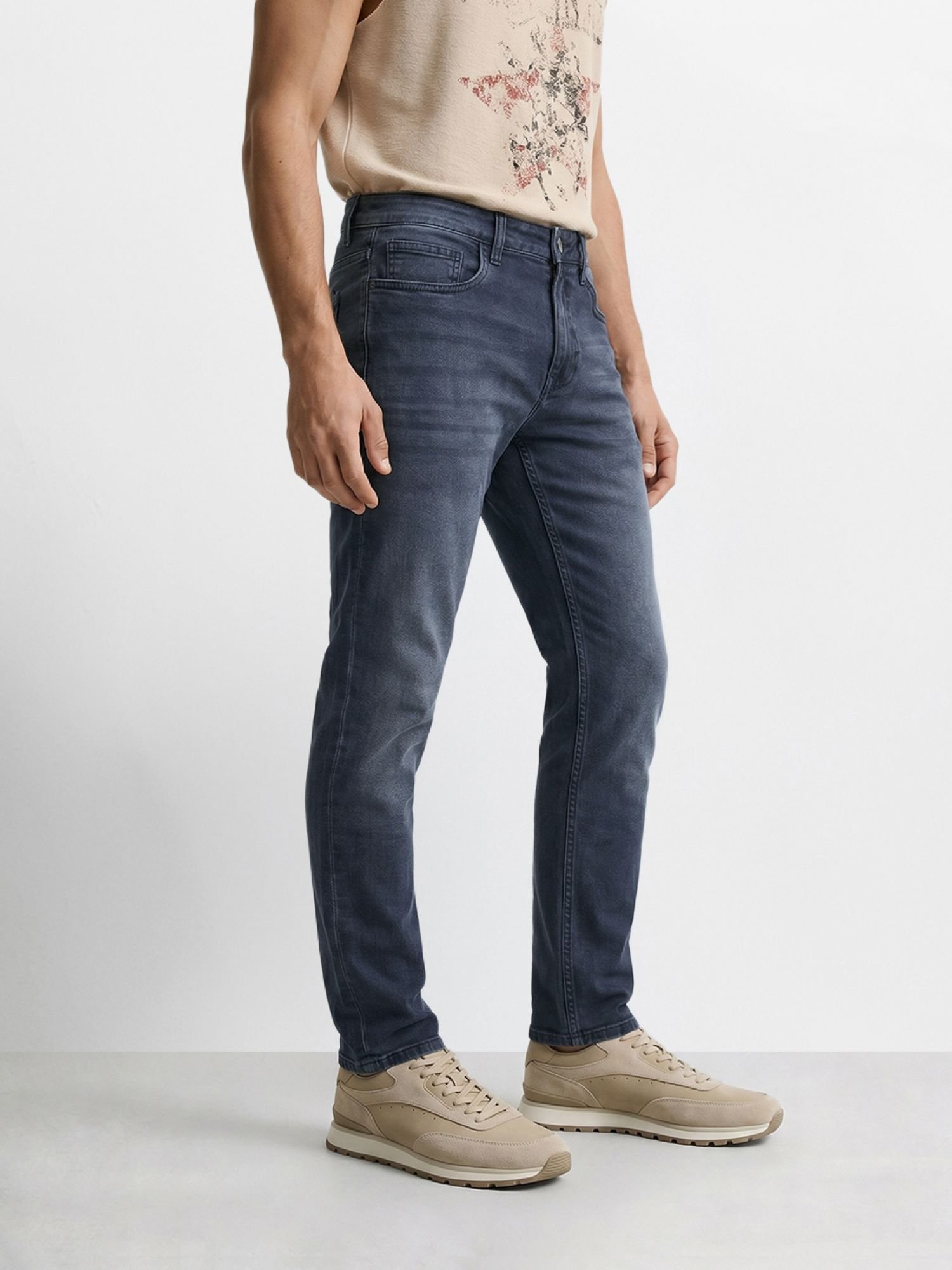 Men Slim Fit Solid Jeans