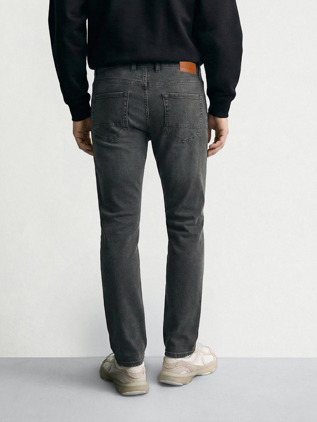 Men Slim Fit Solid Jeans
