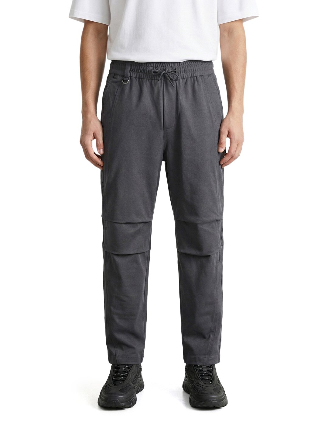 Men Relaxed Fit Solid Mid-Rise Parachute Joggers