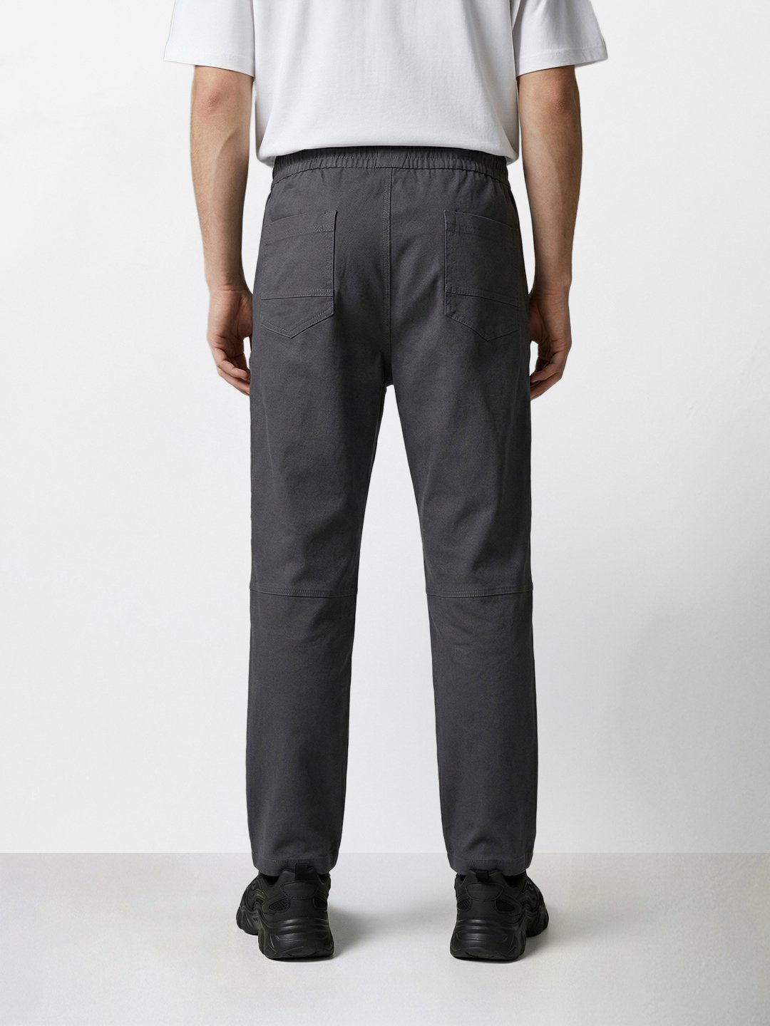 Men Relaxed Fit Solid Mid-Rise Parachute Joggers