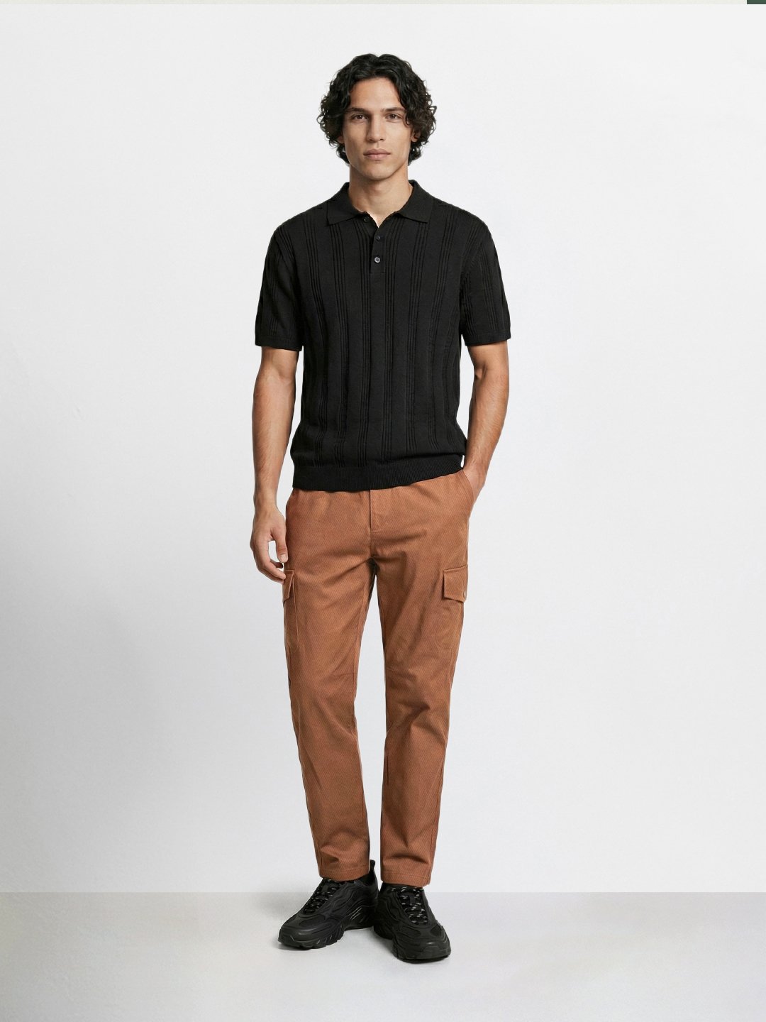 Men Relaxed Fit Solid Mid-Rise Joggers