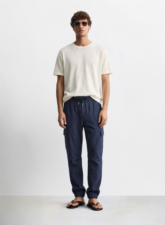 Men Relaxed Fit Solid Mid-Rise Cuffed Joggers